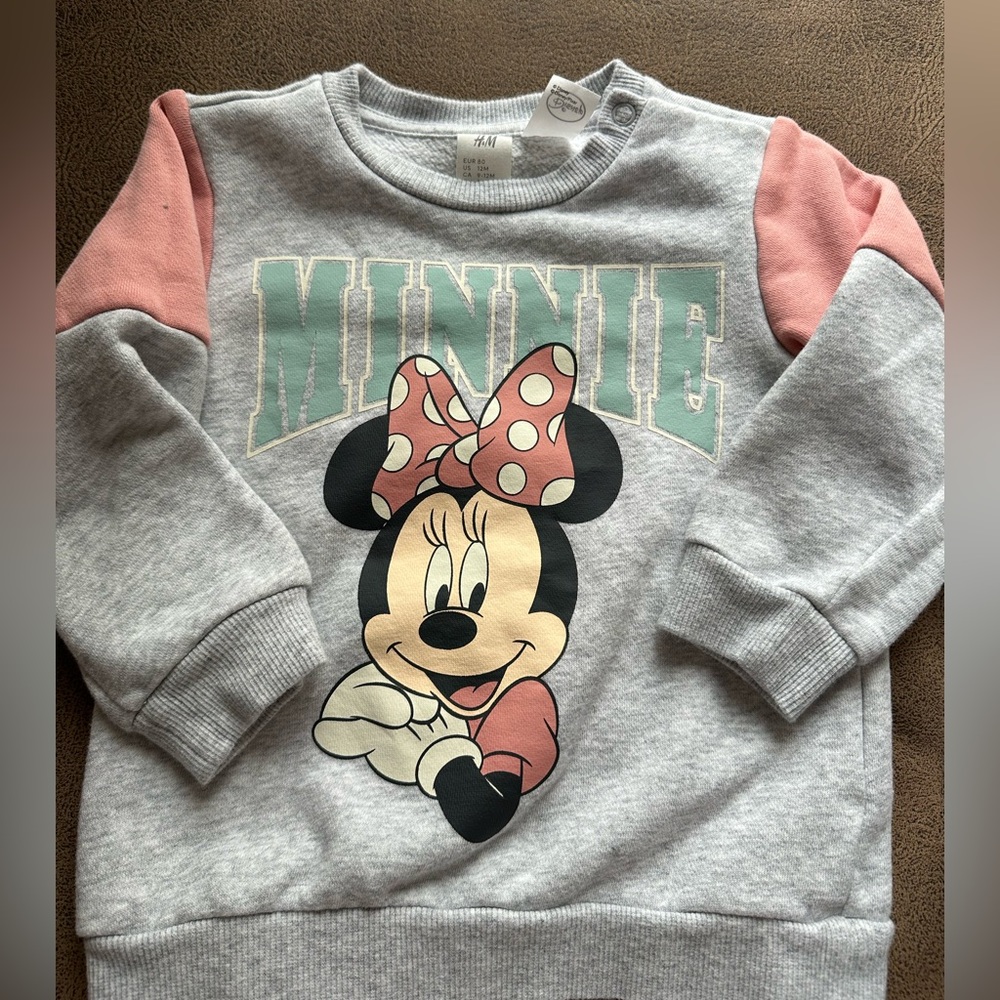 Minnie Mouse sweater